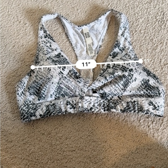 Victoria's Secret PINK Ultimate Lightly‎ Lined Snakeskin Sports Bra Size Large - Picture 7 of 7